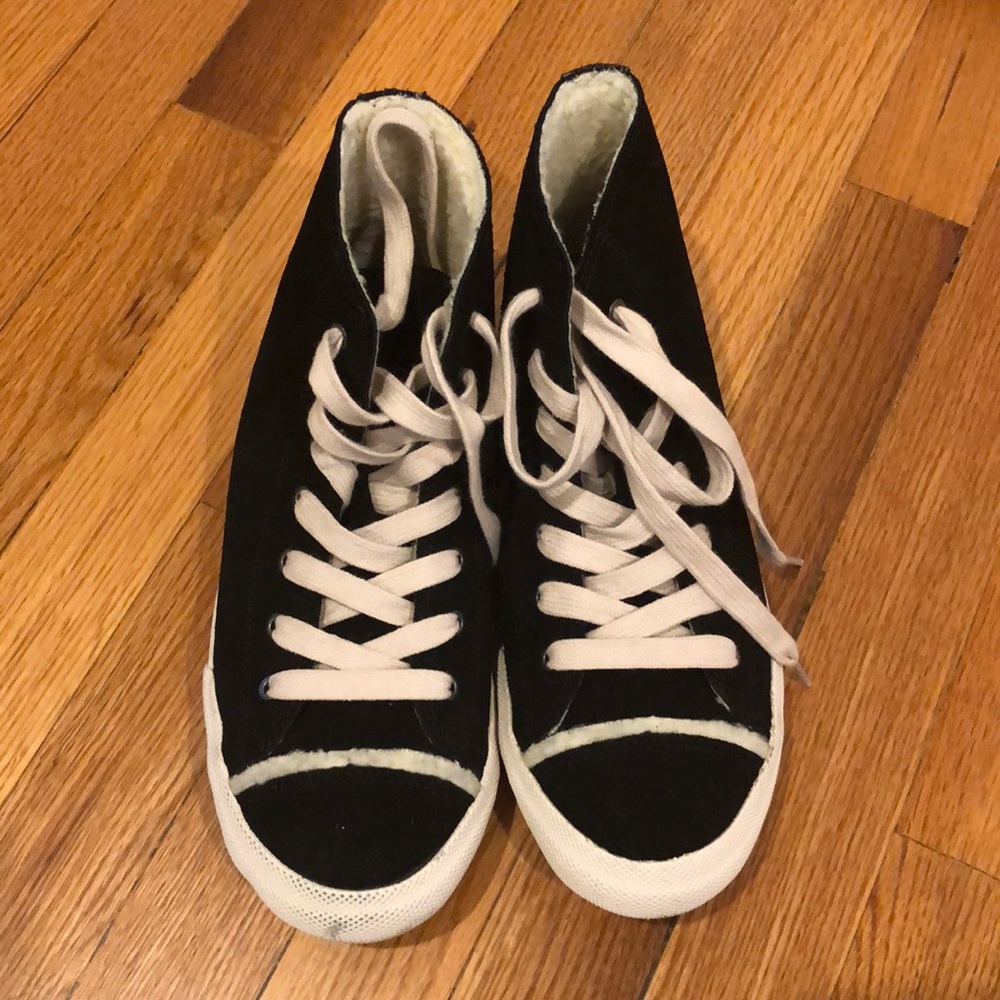 SeaVees lace up high tops, lightly used. Fleece lining.